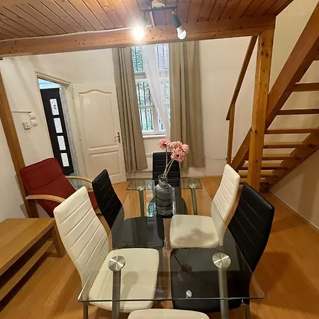 Cute Next To The Gozsdu Courtyard Apartman Budapest